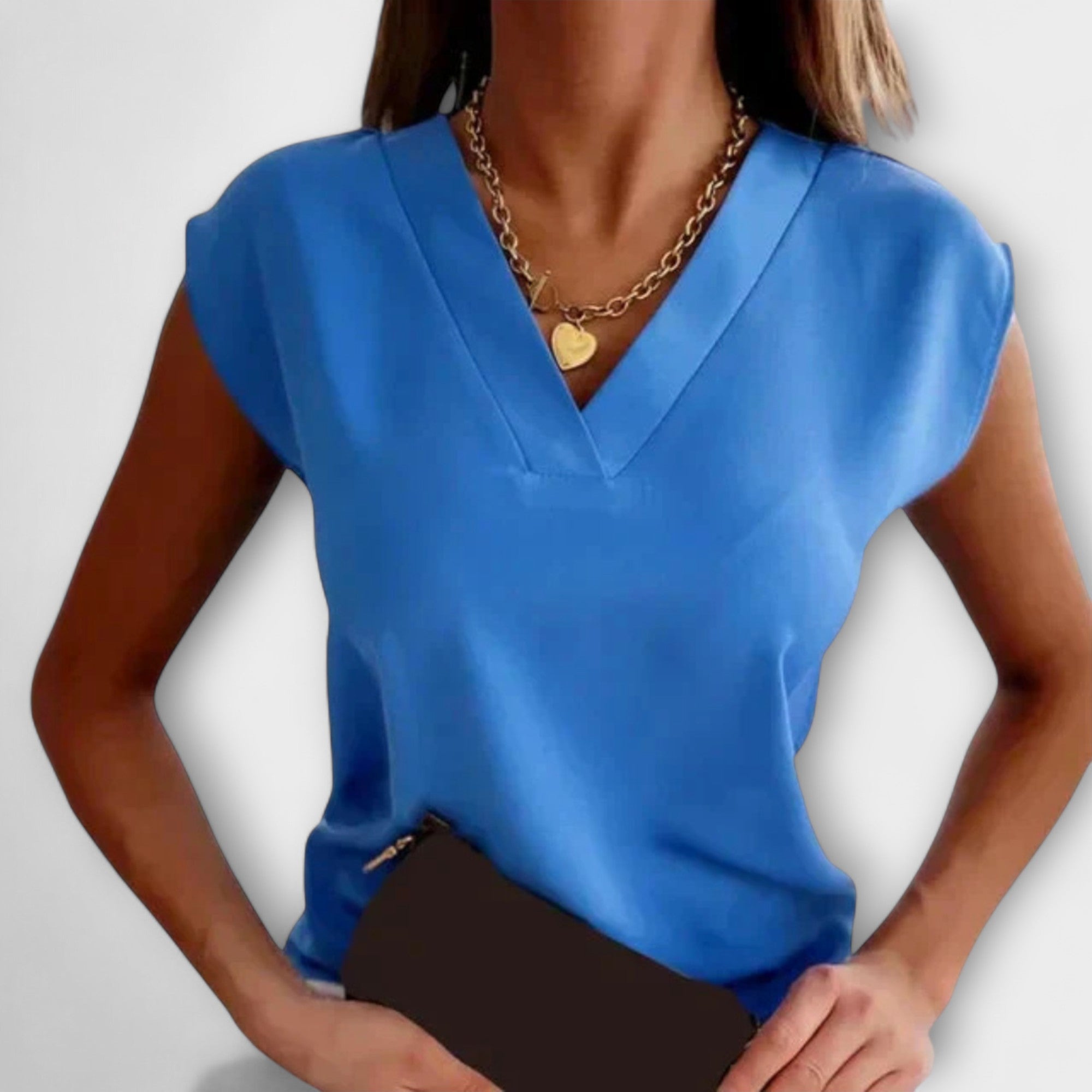 Дамска лятна блуза с V-образно деколте и свободни ръкави