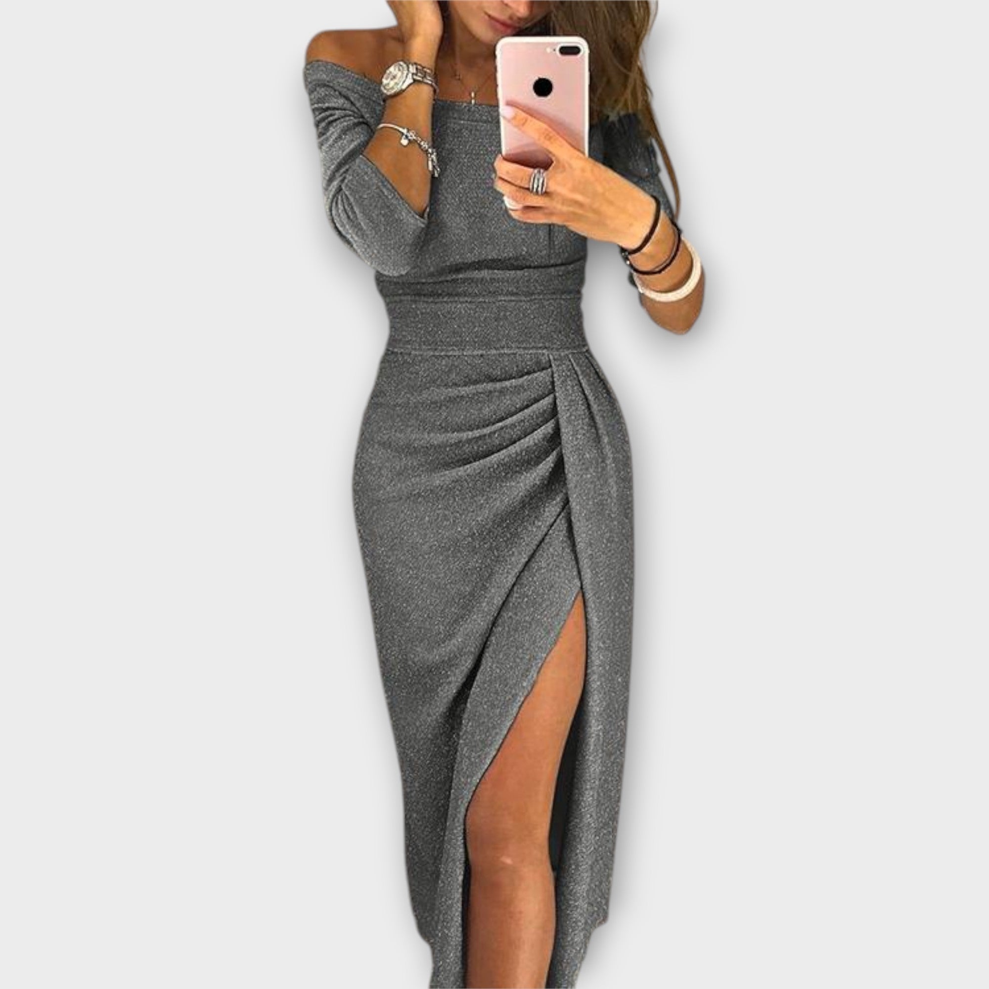 Аурора - Елегантна Рокля с Отворени Рамена