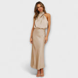 Елегантна макси рокля с халтер в лятно жълто