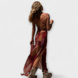 Такса - Уникална Миди Рокля с Деколте