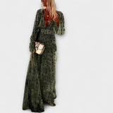 Елегантна дълга рокля с точки