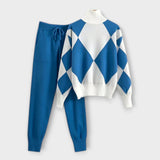 Аурора - Елегантен Два Части