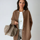 София | Вълна и закопчаване с копчета