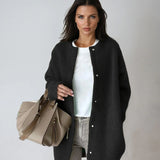 София | Вълна и закопчаване с копчета