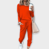 Аврора - Ненатрапчив комплект от две части